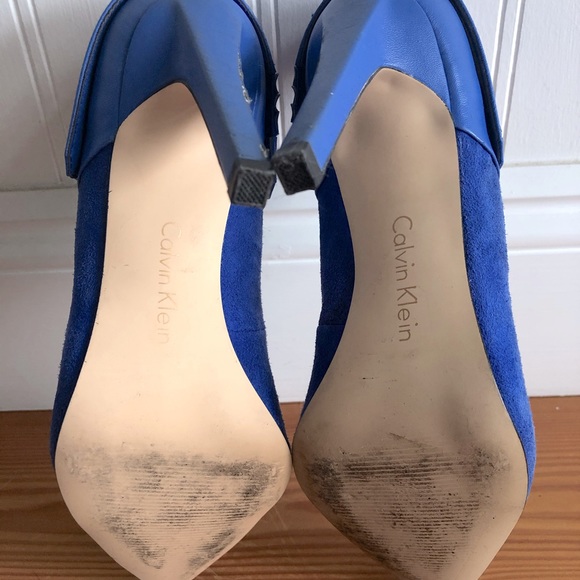 Sleek Calvin Klein heels - Picture 2 of 4